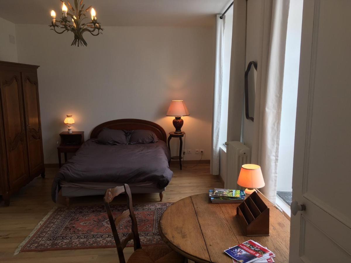 Chambre D'Hote Du Quai Rimbaud Charleville-Mézières Esterno foto