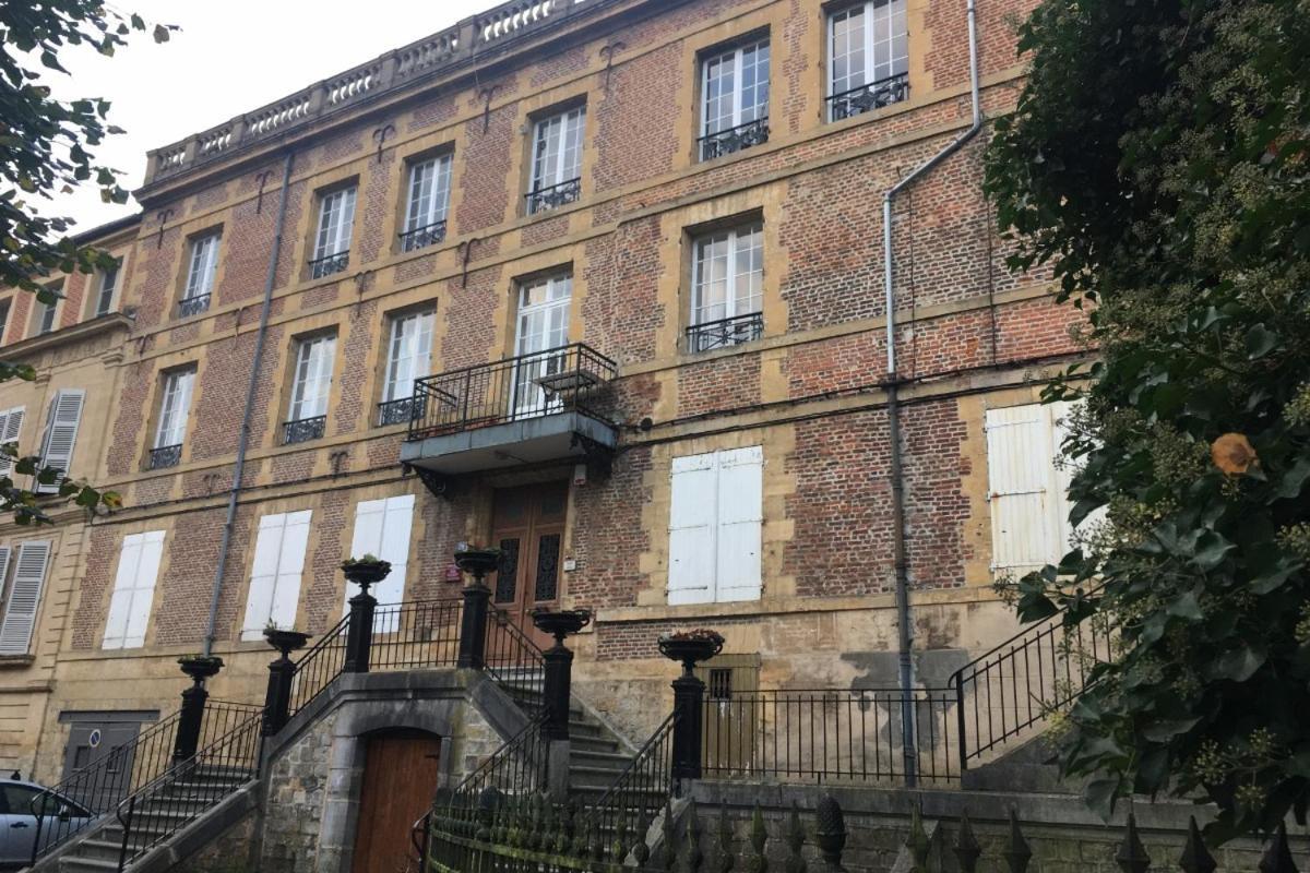 Chambre D'Hote Du Quai Rimbaud Charleville-Mézières Esterno foto